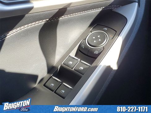 Used 2023 Ford Explorer XLT w/ Equipment Group 202A image 16