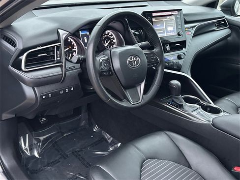 Used 2024 Toyota Camry SE w/ Cold Weather Package image 19