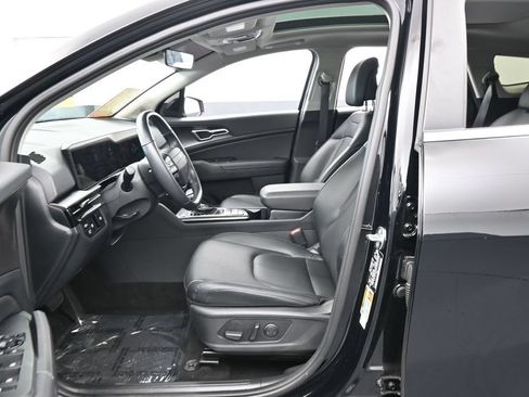 Used 2026 Kia Sportage EX w/ EX Panorama Roof Package FWD image 11
