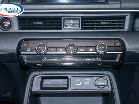 Certified 2023 Honda Pilot Touring image 28