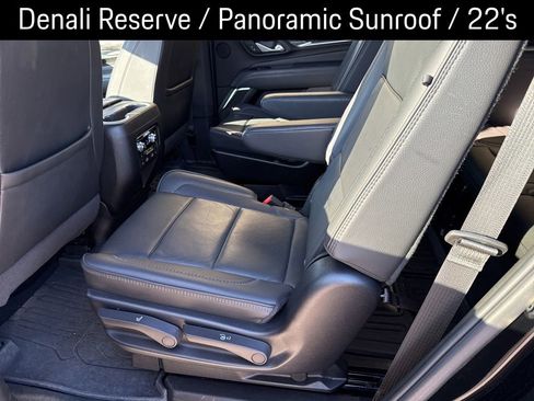 Used 2024 GMC Yukon Denali w/ Denali Reserve Package image 6