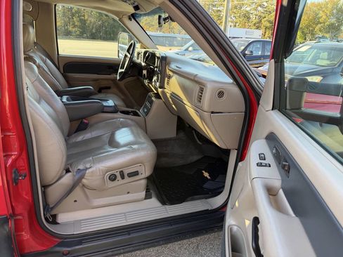 Used 2002 Chevrolet Avalanche 4x4 w/ Off-Road Suspension Pkg image 20