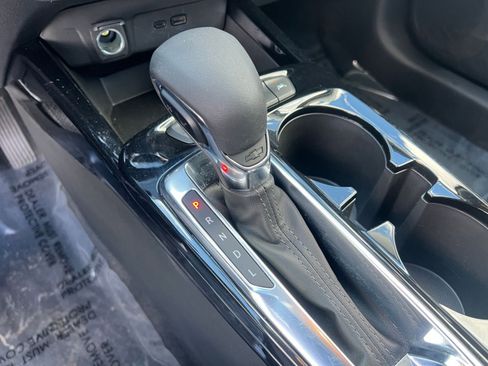 Used 2025 Chevrolet Trax LT image 41