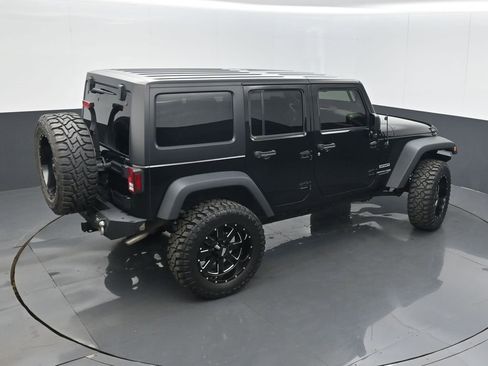 Used 2018 Jeep Wrangler Unlimited Sport S image 37