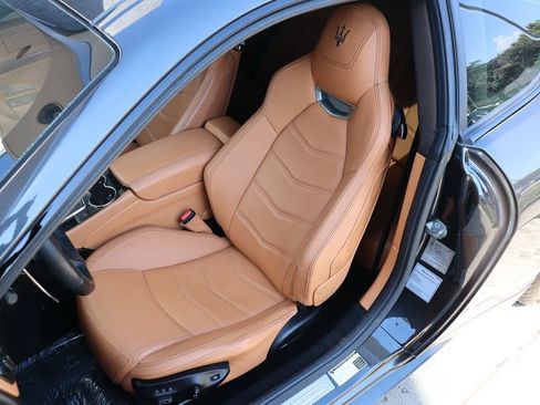 Used 2014 Maserati GranTurismo Sport image 28