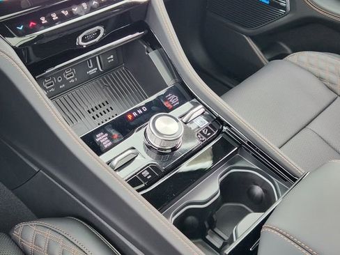 New 2026 Jeep Grand Cherokee L Summit AWD/4WD image 17