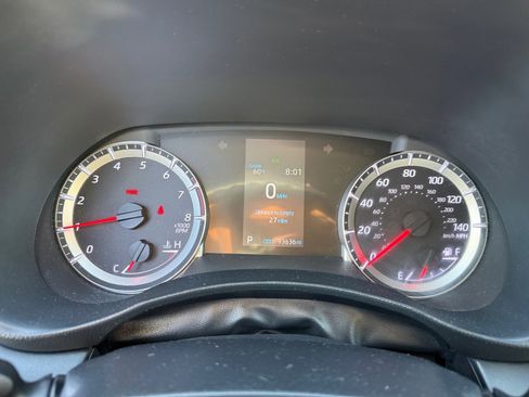 Used 2020 Toyota Highlander L image 11