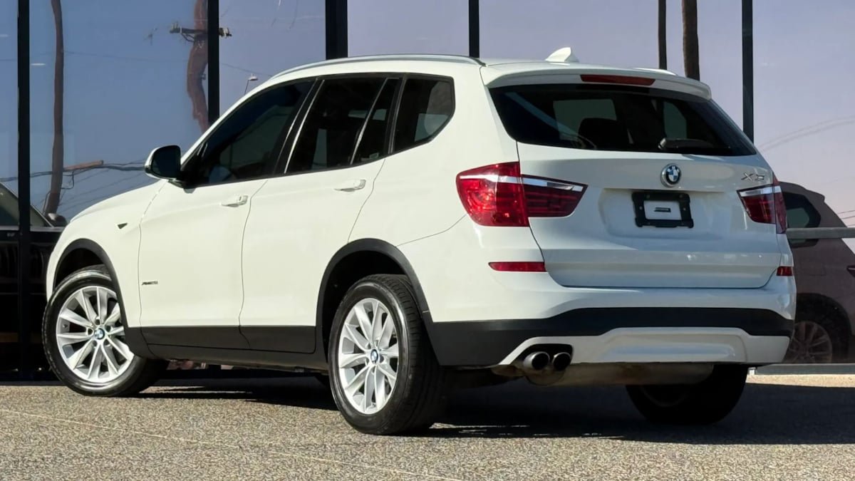 Used 2017 BMW X3 xDrive28i AWD/4WD image 7