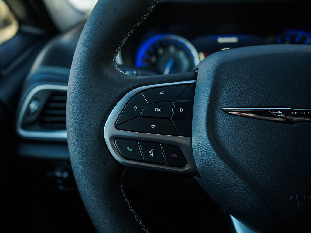 New 2026 Chrysler Pacifica Select AWD/4WD image 21
