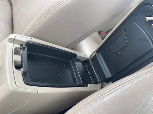 Used 2012 Chrysler 200 Touring image 16