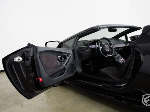 Used 2017 Lamborghini Huracan LP 580-2 image 22