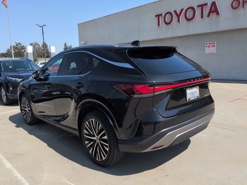 Used 2023 Lexus RX 350 Premium Plus w/ Cold Area Package FWD image 5