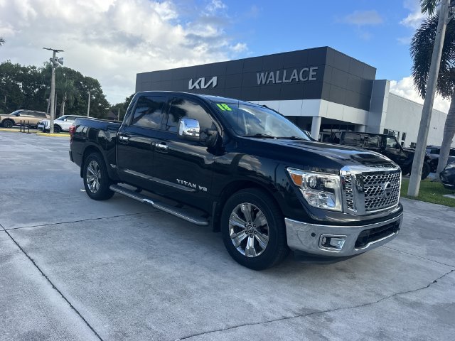Used 2018 Nissan Titan SL w/ Chrome Package RWD image 4