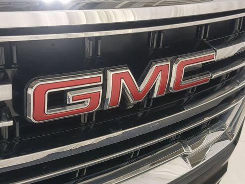 Used 2023 GMC Yukon SLT w/ SLT Luxury Package AWD/4WD image 15