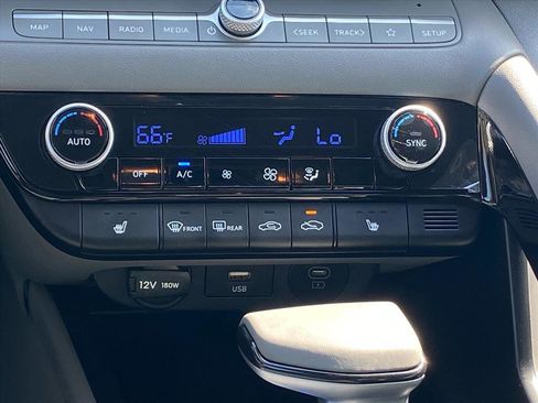 Used 2025 Hyundai Elantra SEL FWD image 10