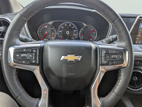 Used 2022 Chevrolet Blazer Premier image 19