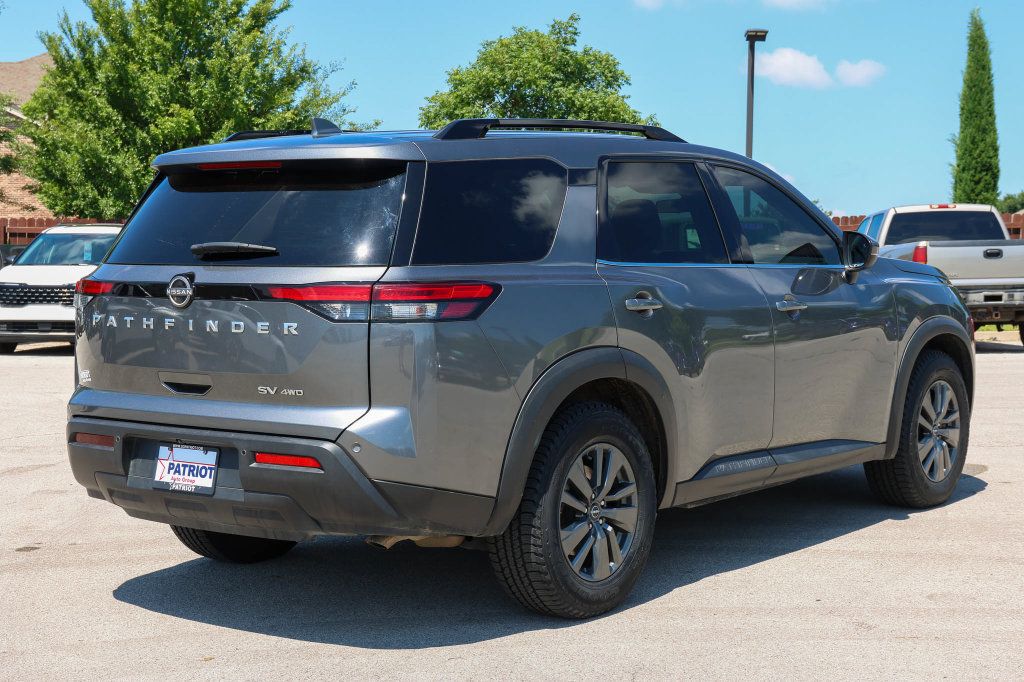 Used 2022 Nissan Pathfinder SV AWD/4WD image 3