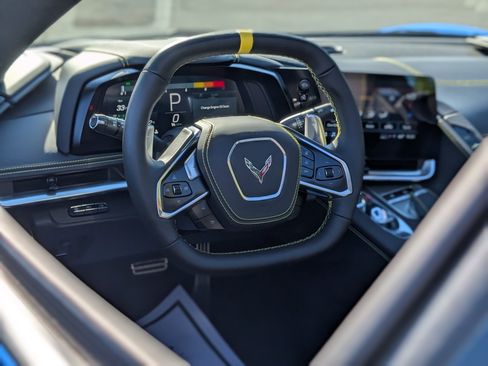 Used 2023 Chevrolet Corvette Stingray Premium Cpe w/ Z51 Performance Package image 25