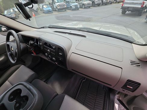 Used 2009 Chevrolet Silverado 1500 W/T RWD image 28