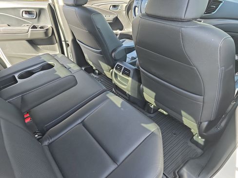 Used 2023 Honda Ridgeline RTL-E image 11