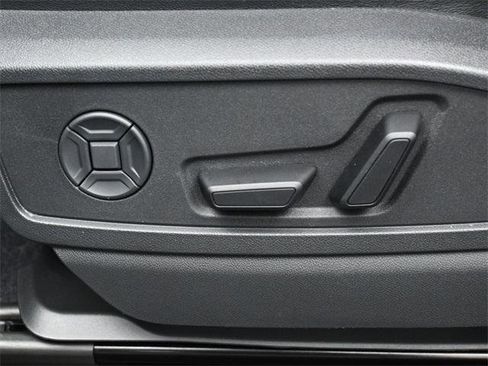 Certified 2025 Audi Q5 Premium w/ Convenience Package image 10