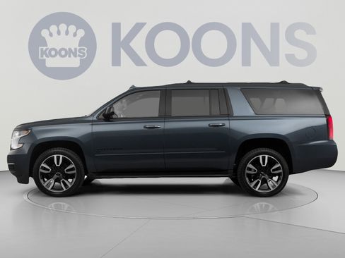 Used 2020 Chevrolet Suburban Premier w/ 6.2L Performance Package AWD/4WD image 2