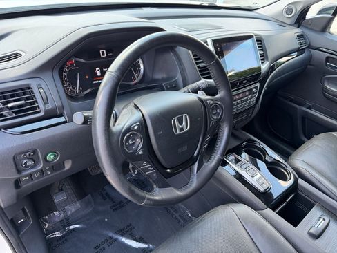 Used 2017 Honda Pilot Elite image 4