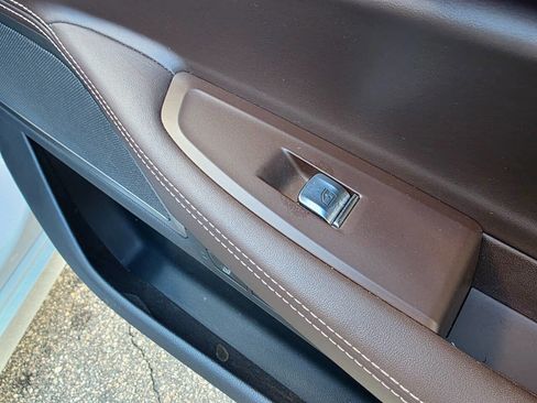 Used 2020 BMW 750i xDrive w/ Executive Package image 42