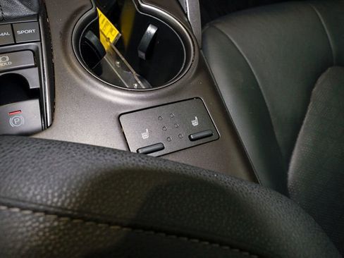 Used 2021 Toyota Camry XSE image 17