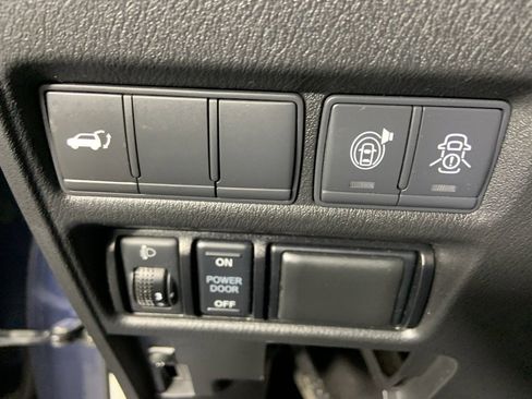 Used 2019 Nissan Armada SL w/ Premium Package image 9