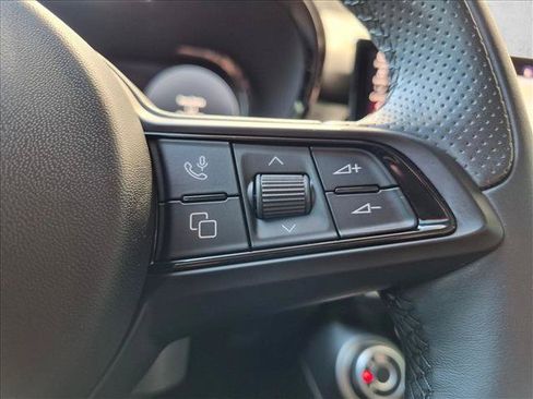 Used 2024 Alfa Romeo Tonale Ti AWD/4WD image 13