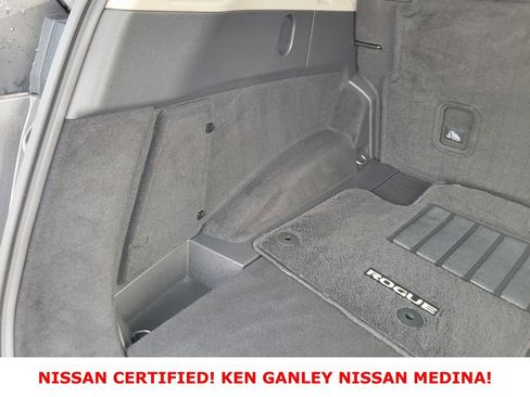Certified 2023 Nissan Rogue SV image 43