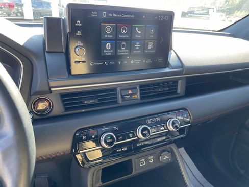 Certified 2025 Honda Pilot Black Edition image 20