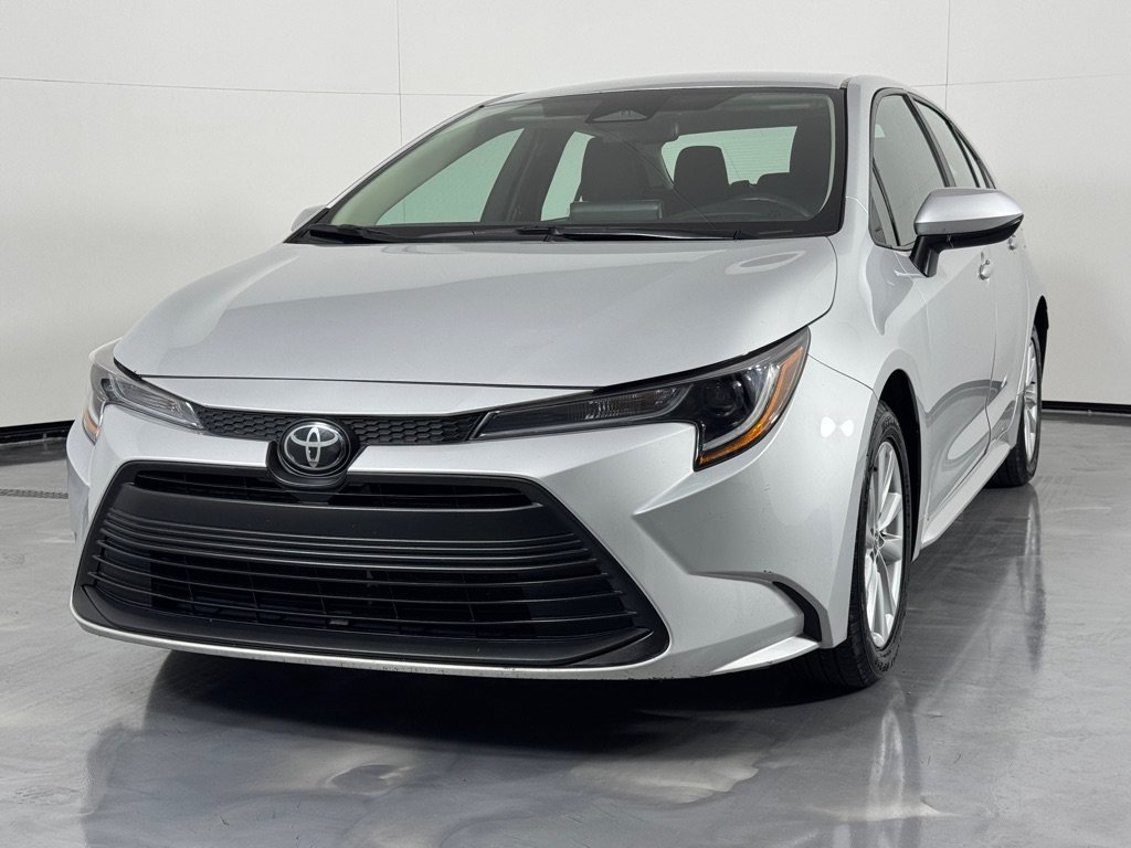 Used 2024 Toyota Corolla LE w/ LE Convenience Package FWD image 10
