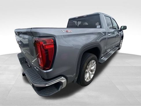 Used 2022 GMC Sierra 1500 SLT w/ SLT Premium Plus Package AWD/4WD image 15