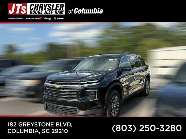 Used 2025 Chevrolet Traverse LT FWD image 1