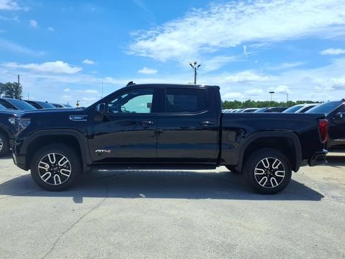 New 2026 GMC Sierra 1500 AT4 w/ AT4 Premium Package AWD/4WD image 4