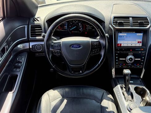 Used 2017 Ford Explorer Limited AWD/4WD image 9