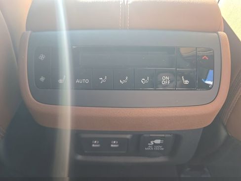 New 2026 Nissan Pathfinder Platinum image 33