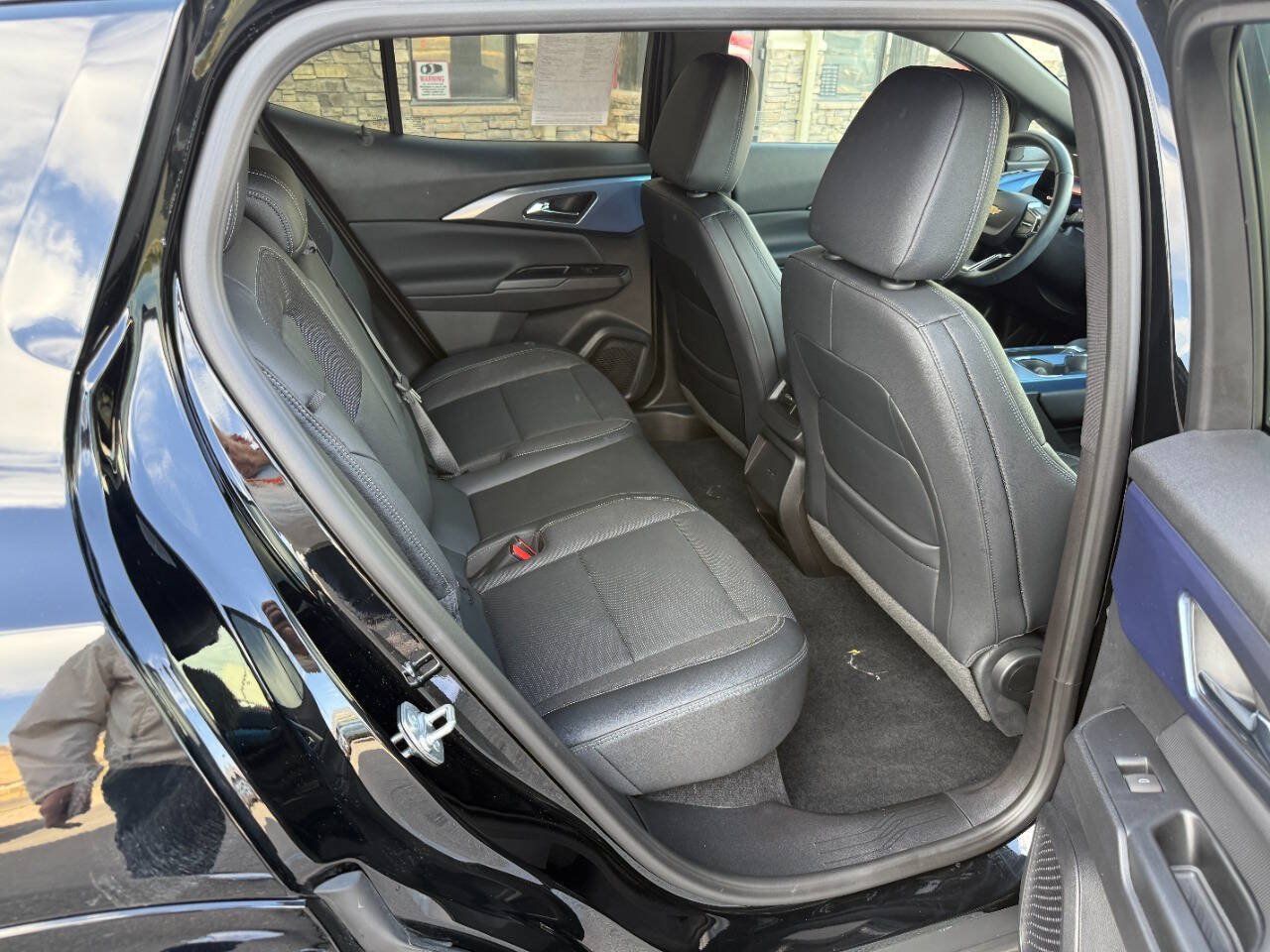 Used 2024 Chevrolet Equinox EV LT AWD/4WD image 11