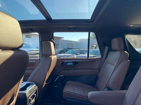 Used 2025 Chevrolet Tahoe High Country image 29