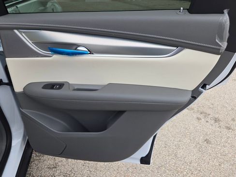 New 2025 Cadillac XT5 Premium Luxury image 10