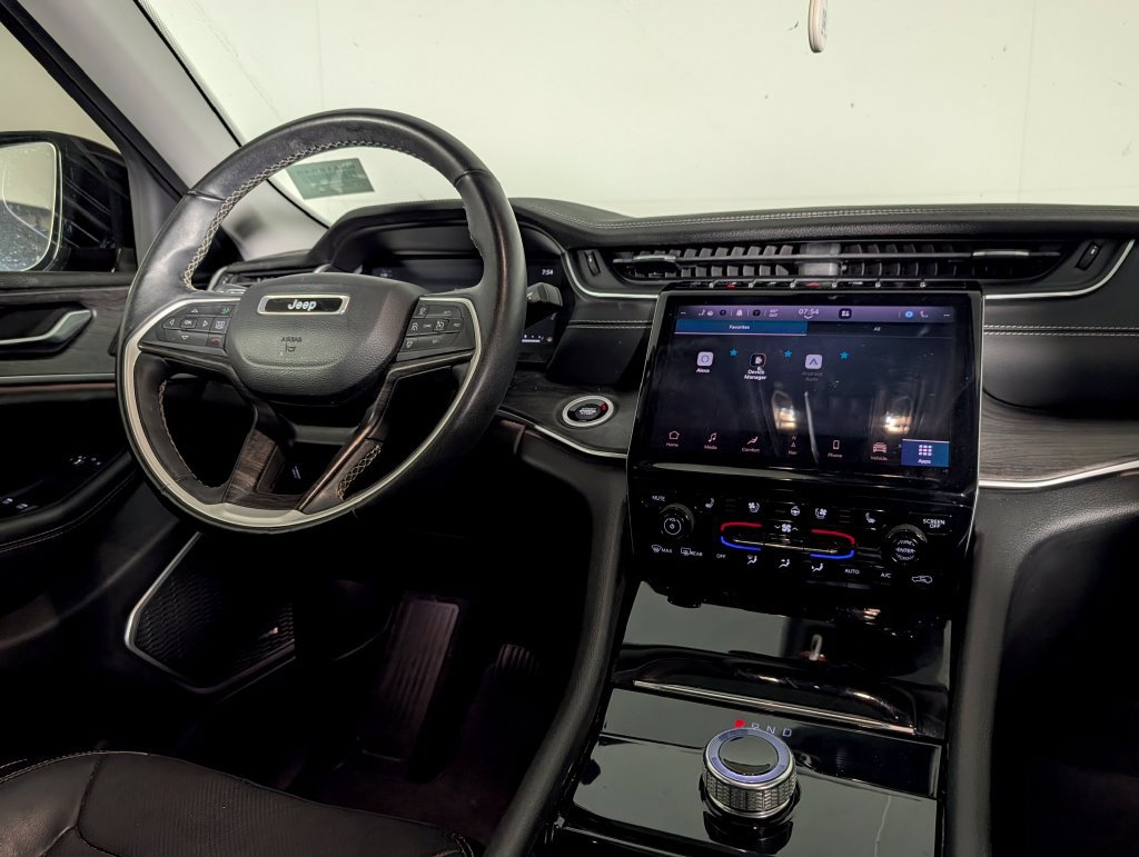Used 2022 Jeep Grand Cherokee Limited w/ Luxury Tech Group II RWD image 21