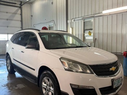 Used 2017 Chevrolet Traverse LS AWD/4WD image 2