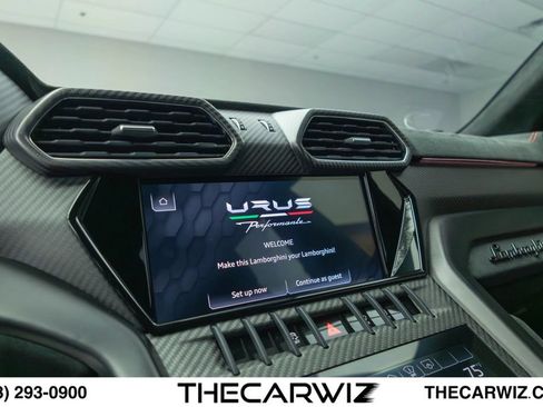 Used 2023 Lamborghini Urus Performante AWD/4WD image 70