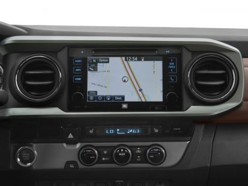 Used 2016 Toyota Tacoma Limited image 20