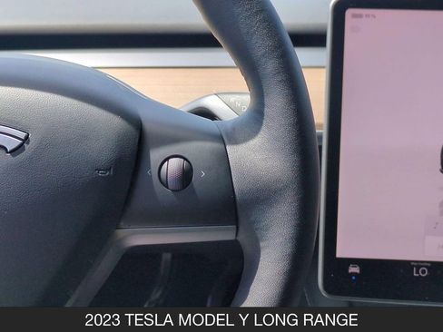 Used 2023 Tesla Model Y Long Range AWD/4WD image 19