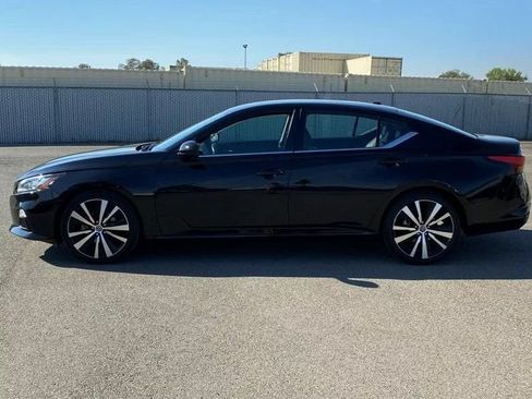 Used 2019 Nissan Altima 2.5 SL AWD/4WD image 3