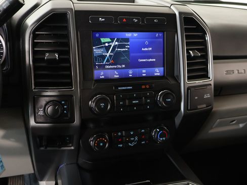 Used 2021 Ford F250 XLT w/ XLT Premium Package AWD/4WD image 5