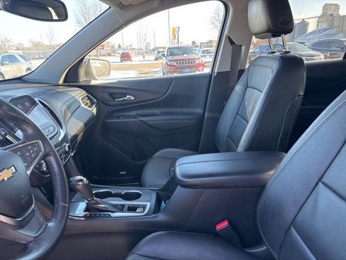 Used 2019 Chevrolet Equinox Premier image 24